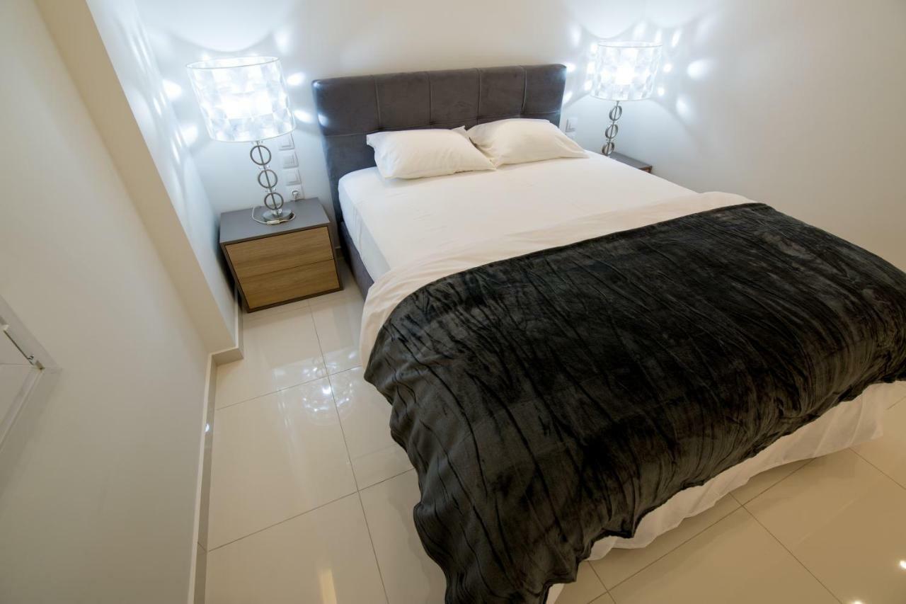 White Lux Apartment For 2 Vipgreece Athens Exterior photo