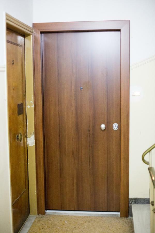 White Lux Apartment For 2 Vipgreece Athens Exterior photo